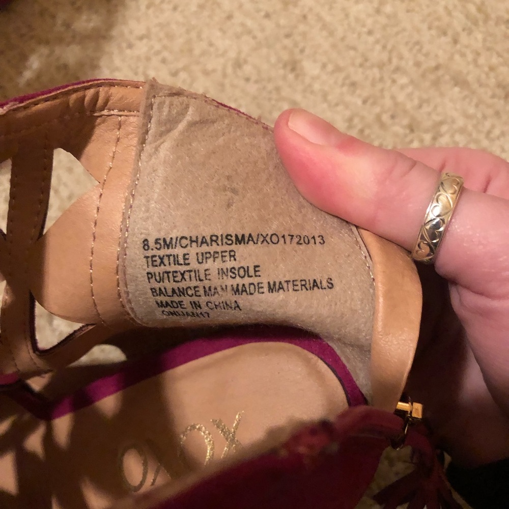 Heels - Picture 3 of 3